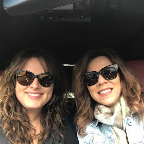 Meet your Poshers, Kayla & Melodie - Picture 1 of 1